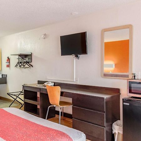 Motel 6 Kalamazoo Buitenkant foto