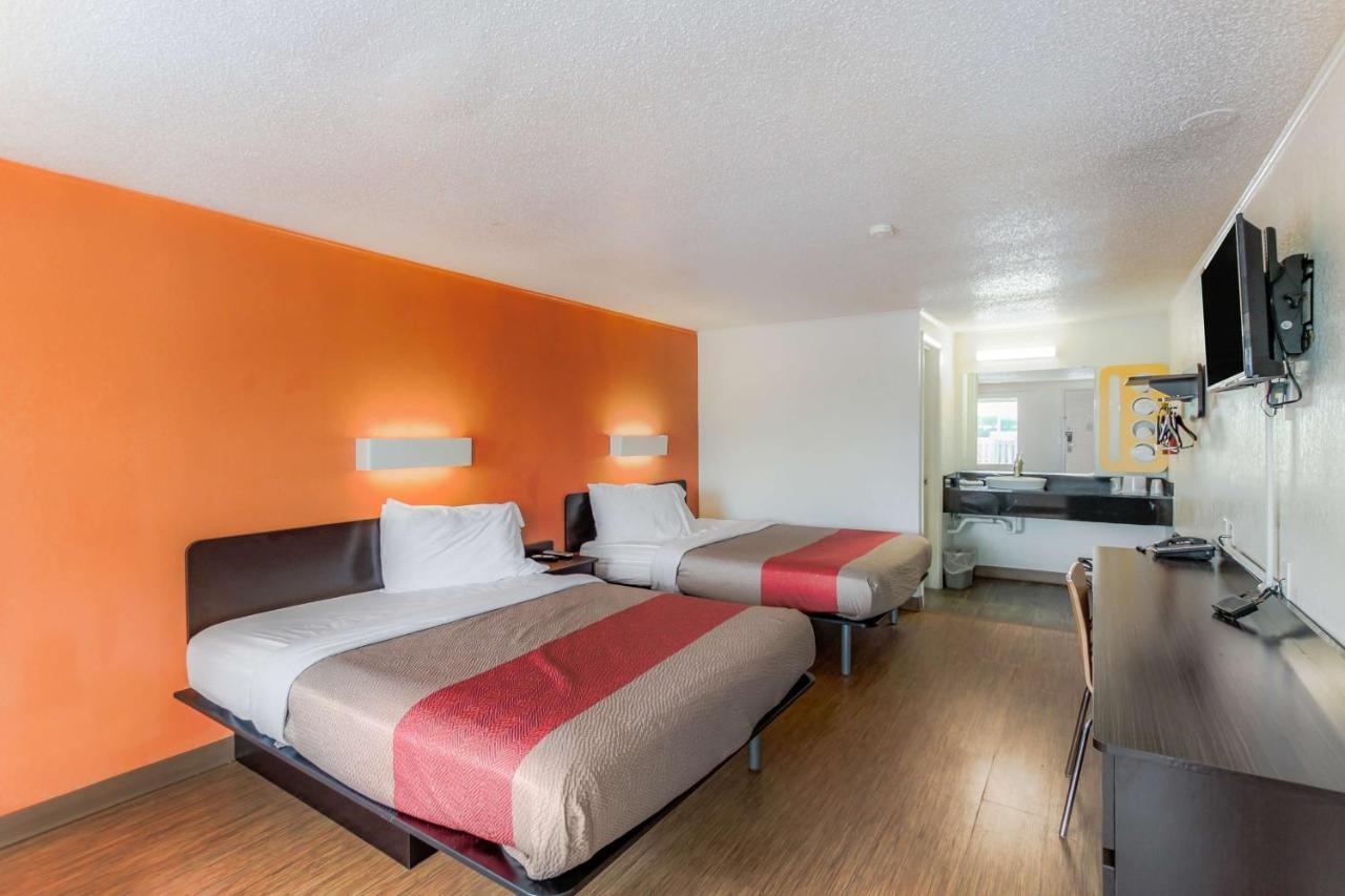 Motel 6 Kalamazoo Buitenkant foto