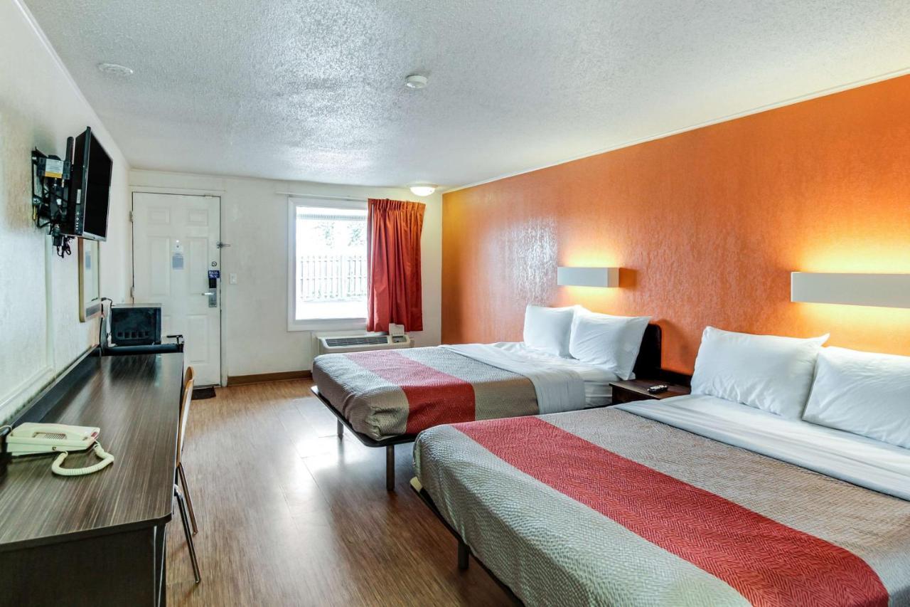 Motel 6 Kalamazoo Buitenkant foto